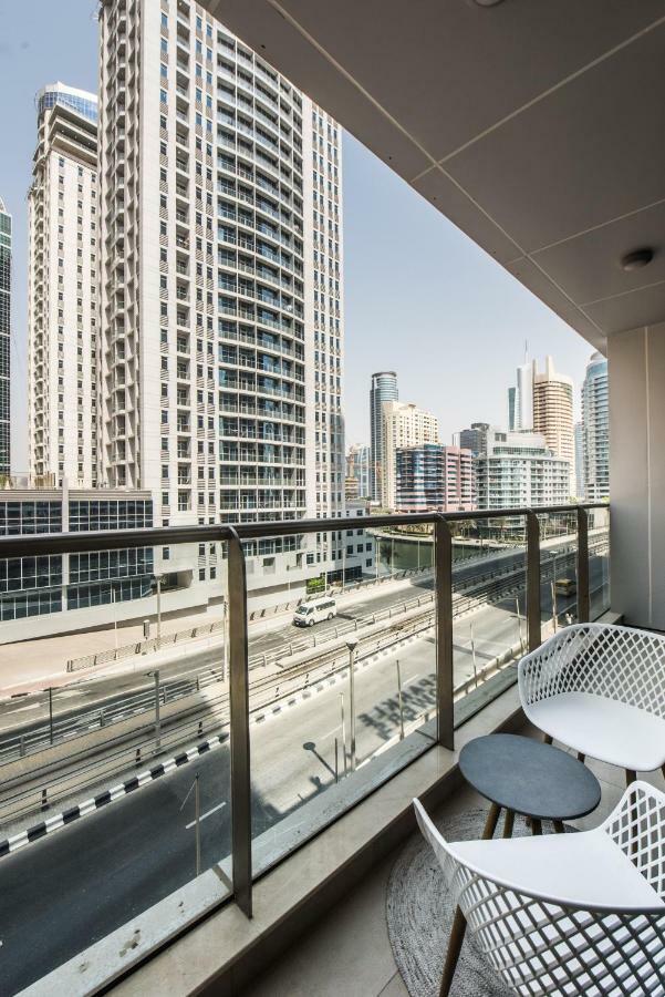 Fantastay Sparkle Tower One Bedroom Suite Marina View Dubai Exterior foto