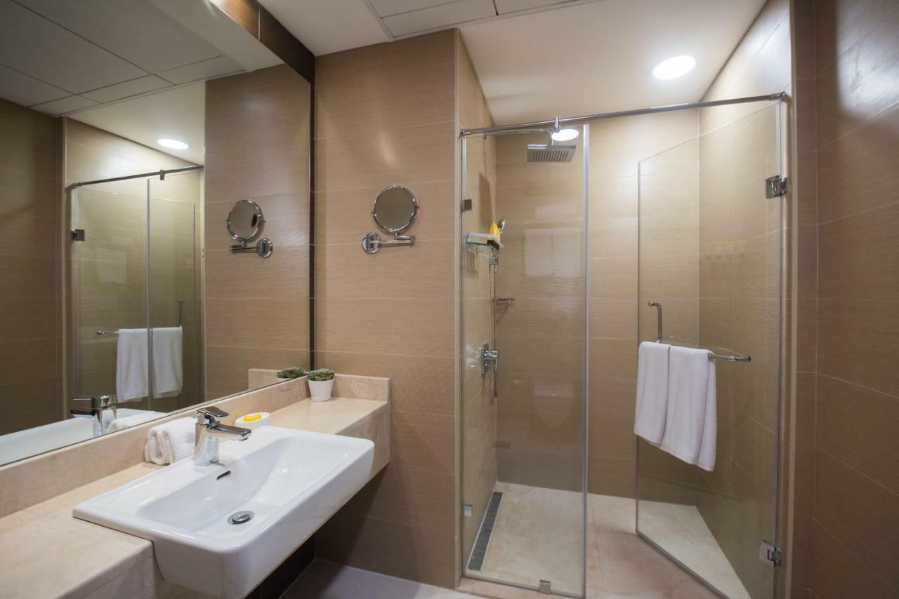 Fantastay Sparkle Tower One Bedroom Suite Marina View Dubai Exterior foto
