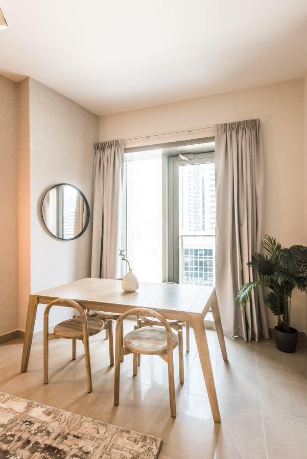 Fantastay Sparkle Tower One Bedroom Suite Marina View Dubai Exterior foto
